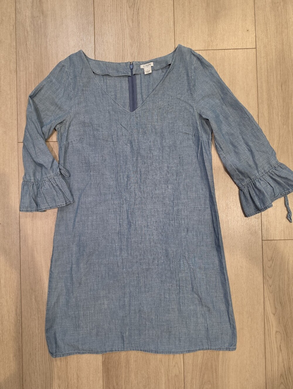 J.Crew Chambray Shift Dress Size 6 Blue Cotton Ruffle Bell Sleeve H5485